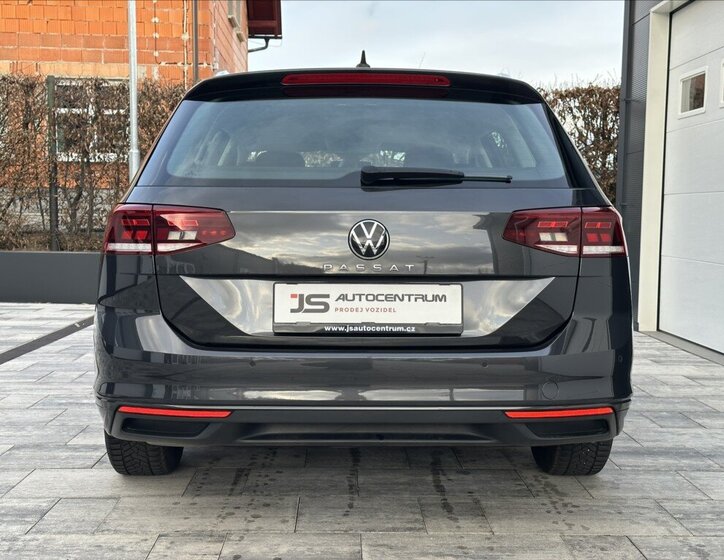Volkswagen Passat Kombi 1,5 l 110 kw