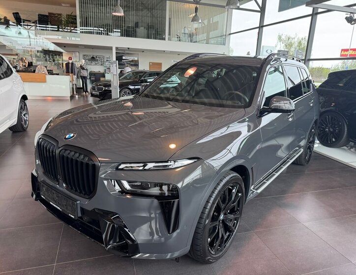BMW X7 SUV / Terénní 3,0 l 250 kw