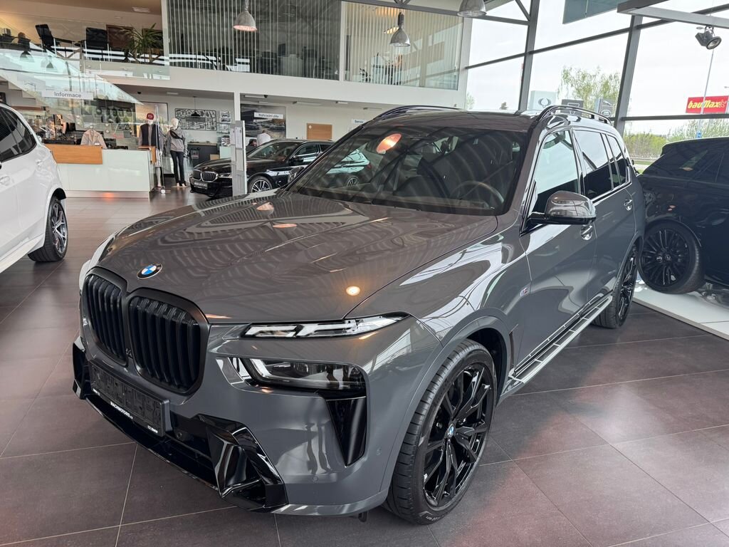 BMW X7 SUV / Terénní 3,0 l 250 kw
