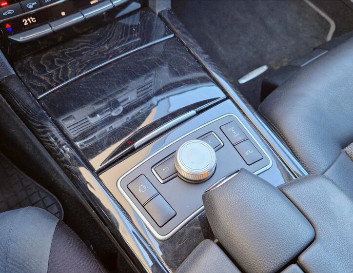 Mercedes-Benz Třídy E Sedan / Limuzína 3,0 l 195 kw