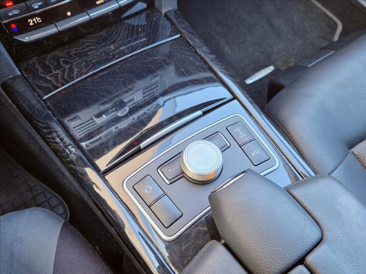 Mercedes-Benz Třídy E Sedan / Limuzína 3,0 l 195 kw