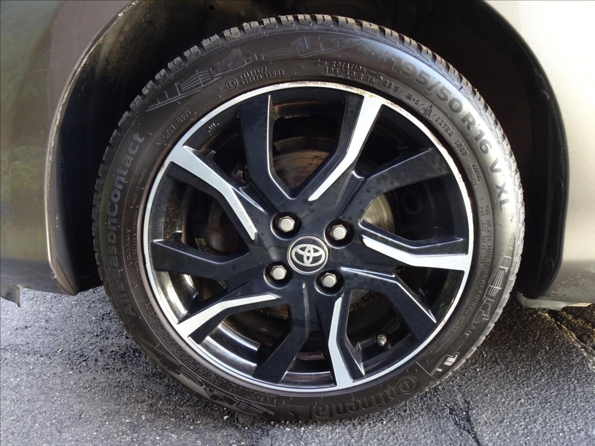 Toyota Yaris Kombi 1,3 l 73 kw