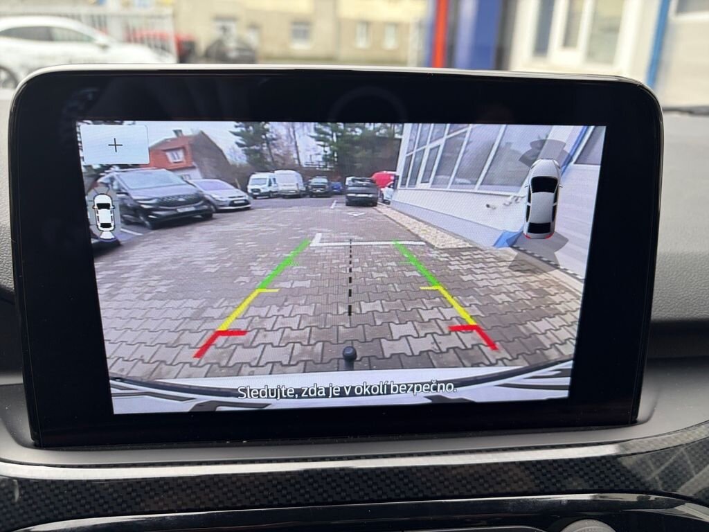 Ford Kuga SUV / Terénní 2,5 l 140 kw