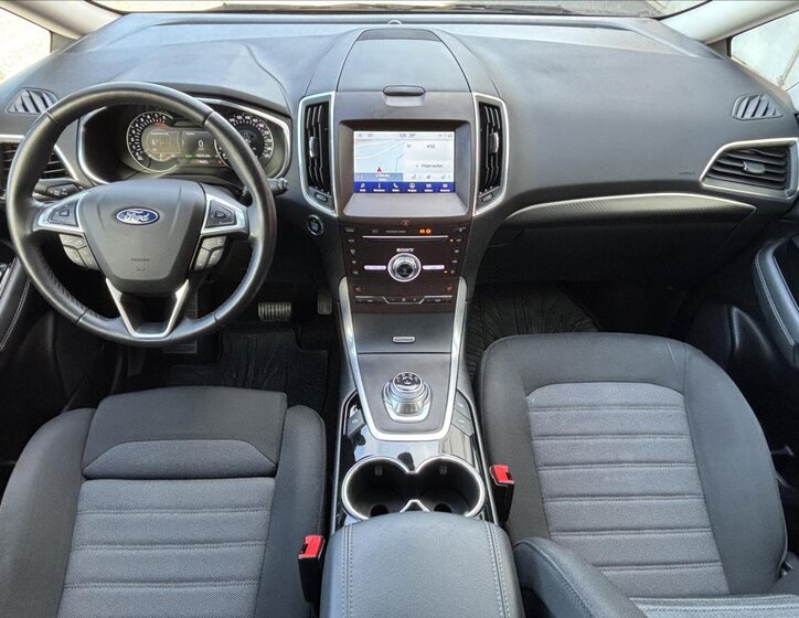 Ford S-MAX 19