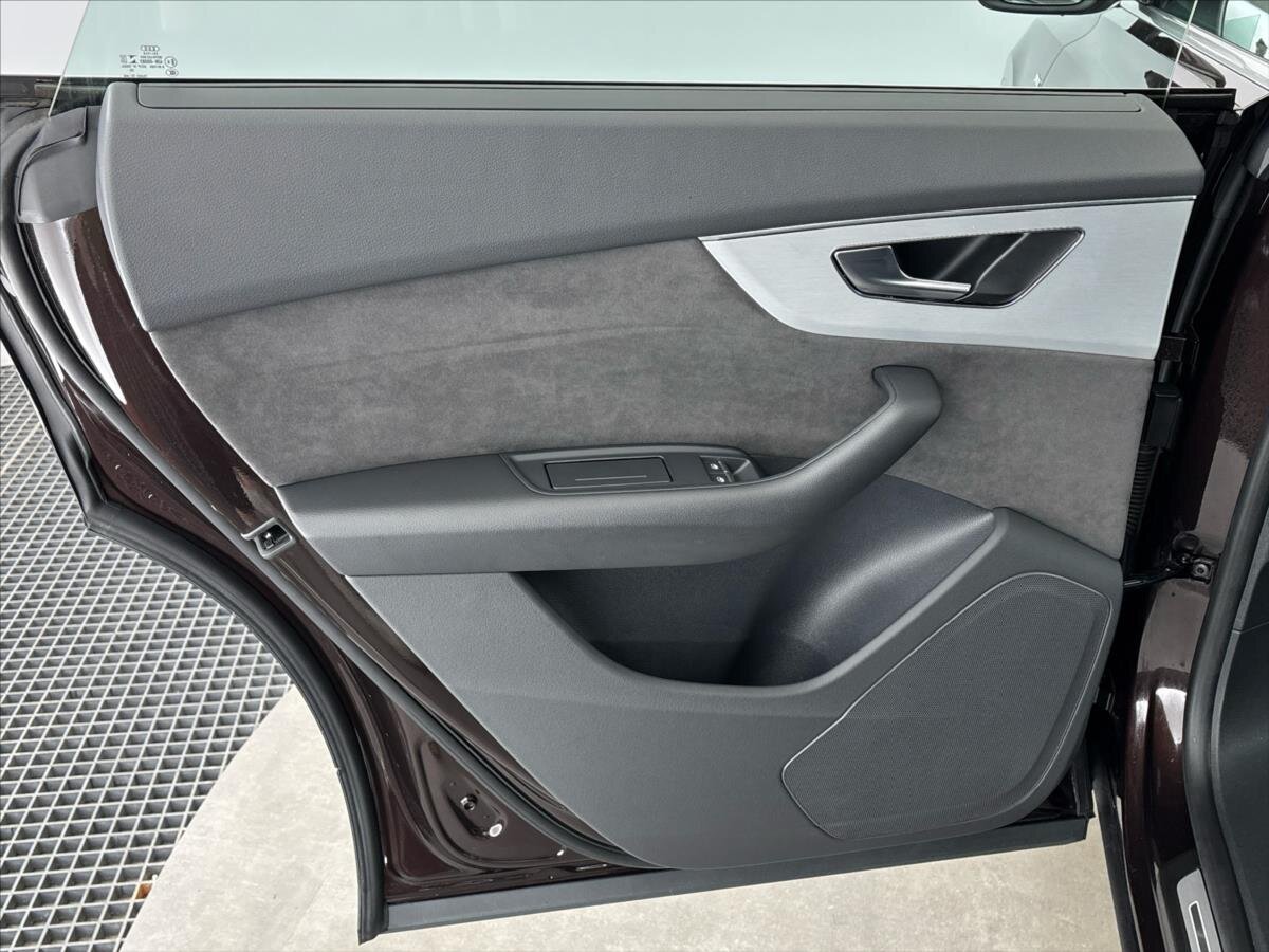 Audi Q8 SUV / Terénní 3,0 l 250 kw