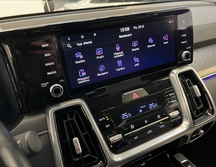 KIA Sorento SUV / Terénní 2,2 l 148 kw