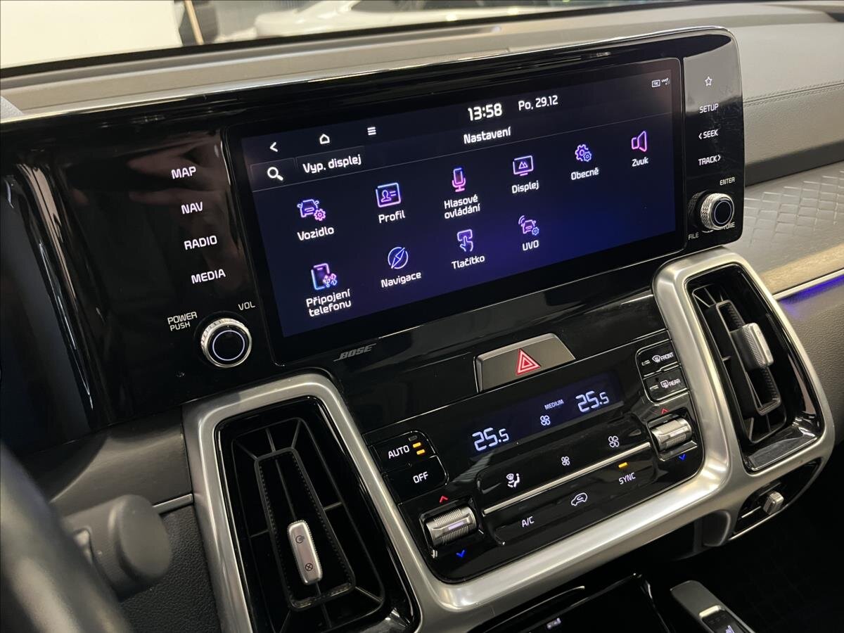 KIA Sorento SUV / Terénní 2,2 l 148 kw