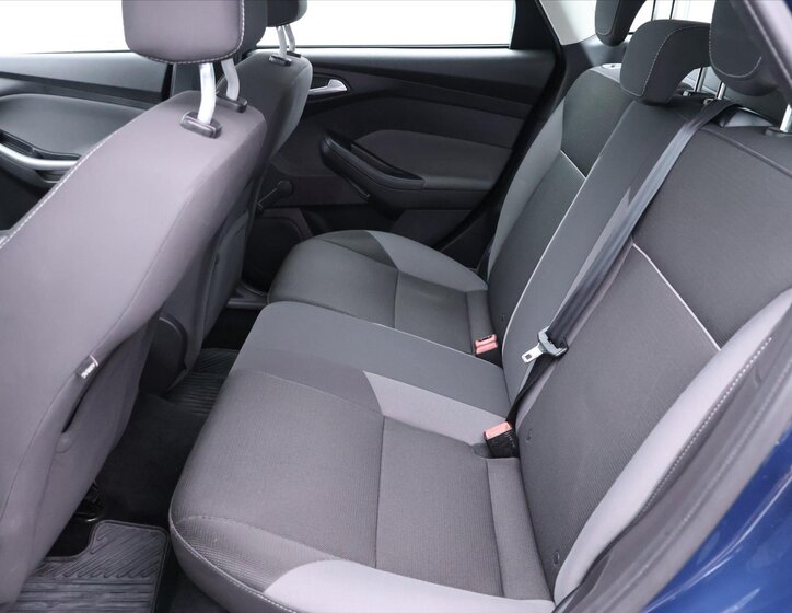 Ford Focus Kombi 998,0 74 kw