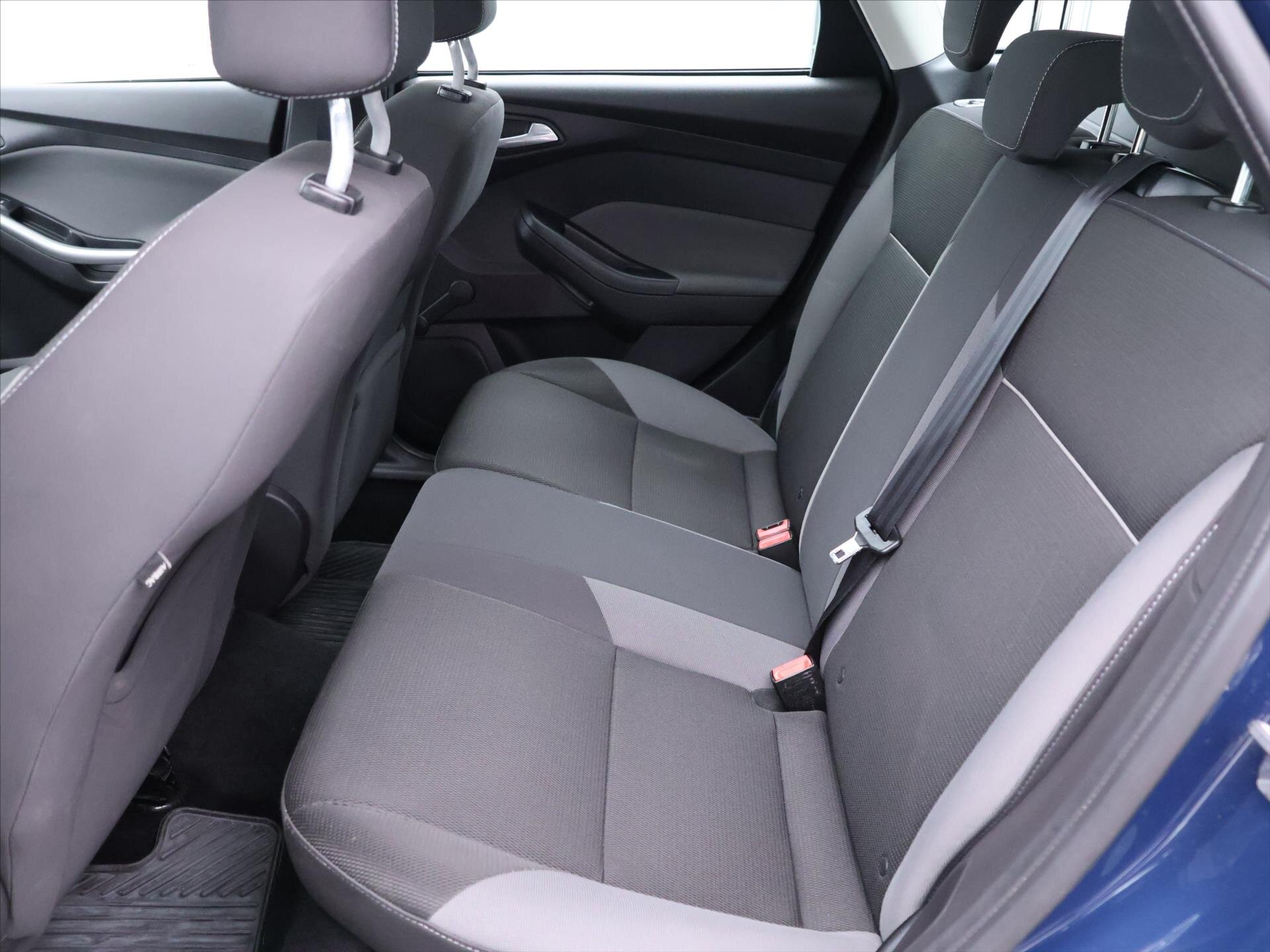 Ford Focus Kombi 998,0 74 kw