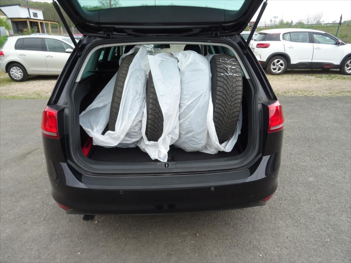 Volkswagen Golf Kombi 1,6 l 81 kw