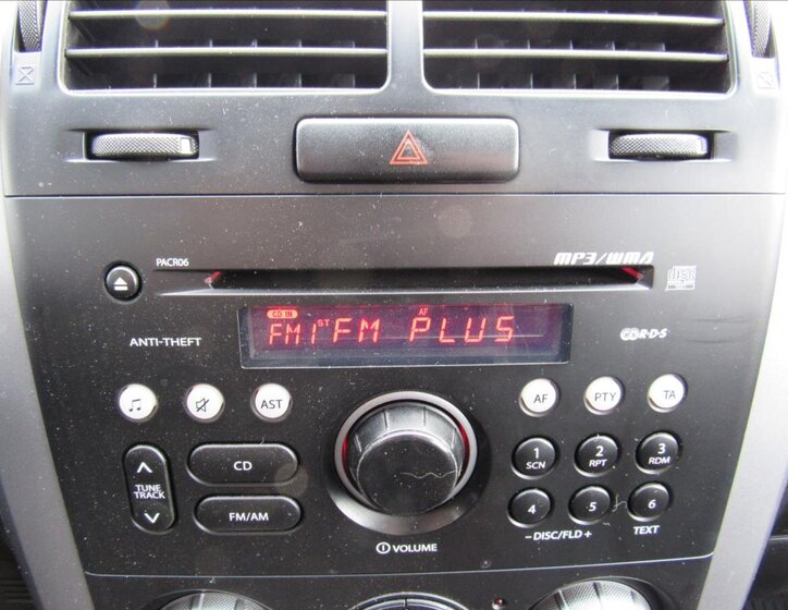 Suzuki Grand Vitara SUV 2,0 l 103 kw