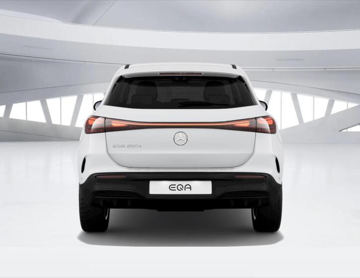 Mercedes-Benz EQA 5