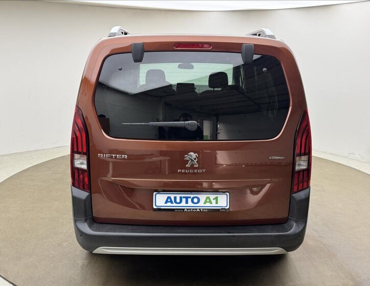 Peugeot Rifter MPV 1,5 l 96 kw