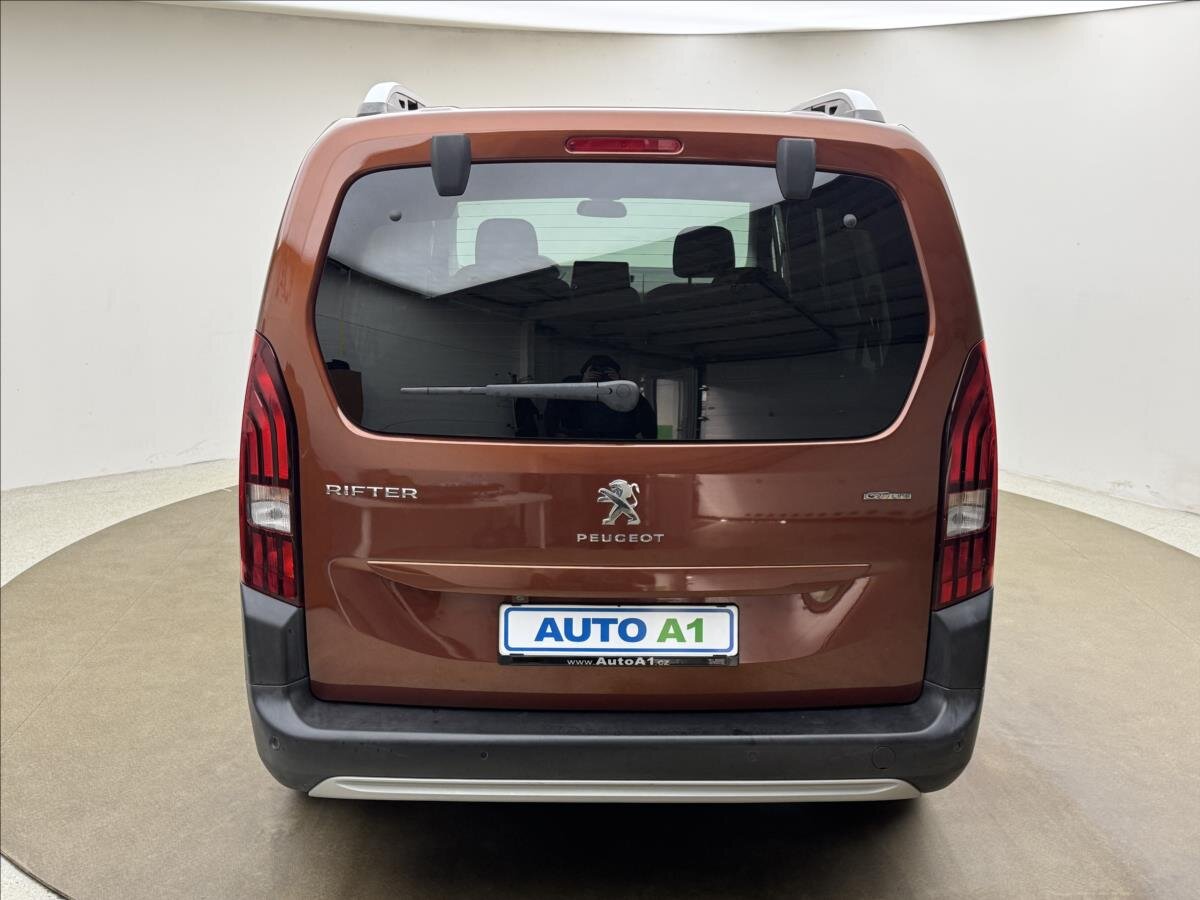 Peugeot Rifter MPV 1,5 l 96 kw