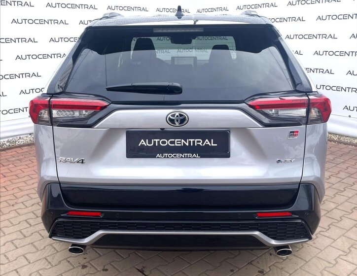 Toyota RAV4 SUV 2,5 l 219 kw
