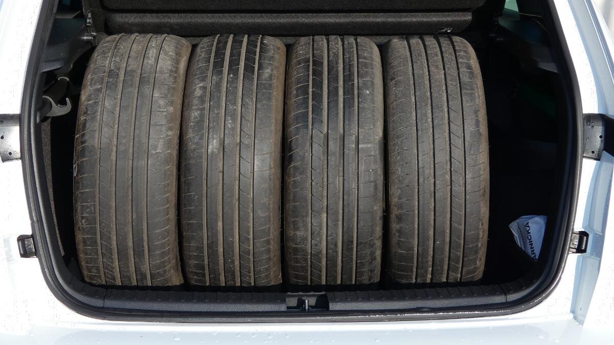 Škoda Karoq SUV / Terénní 1,5 l 110 kw