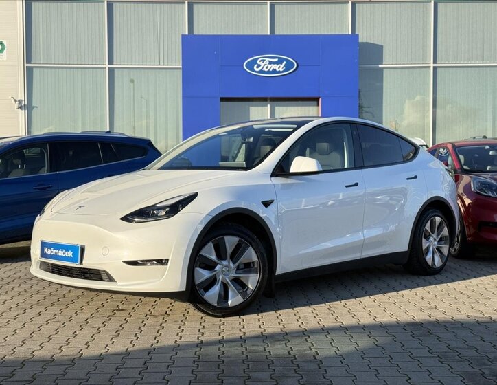 Tesla Model Y 1