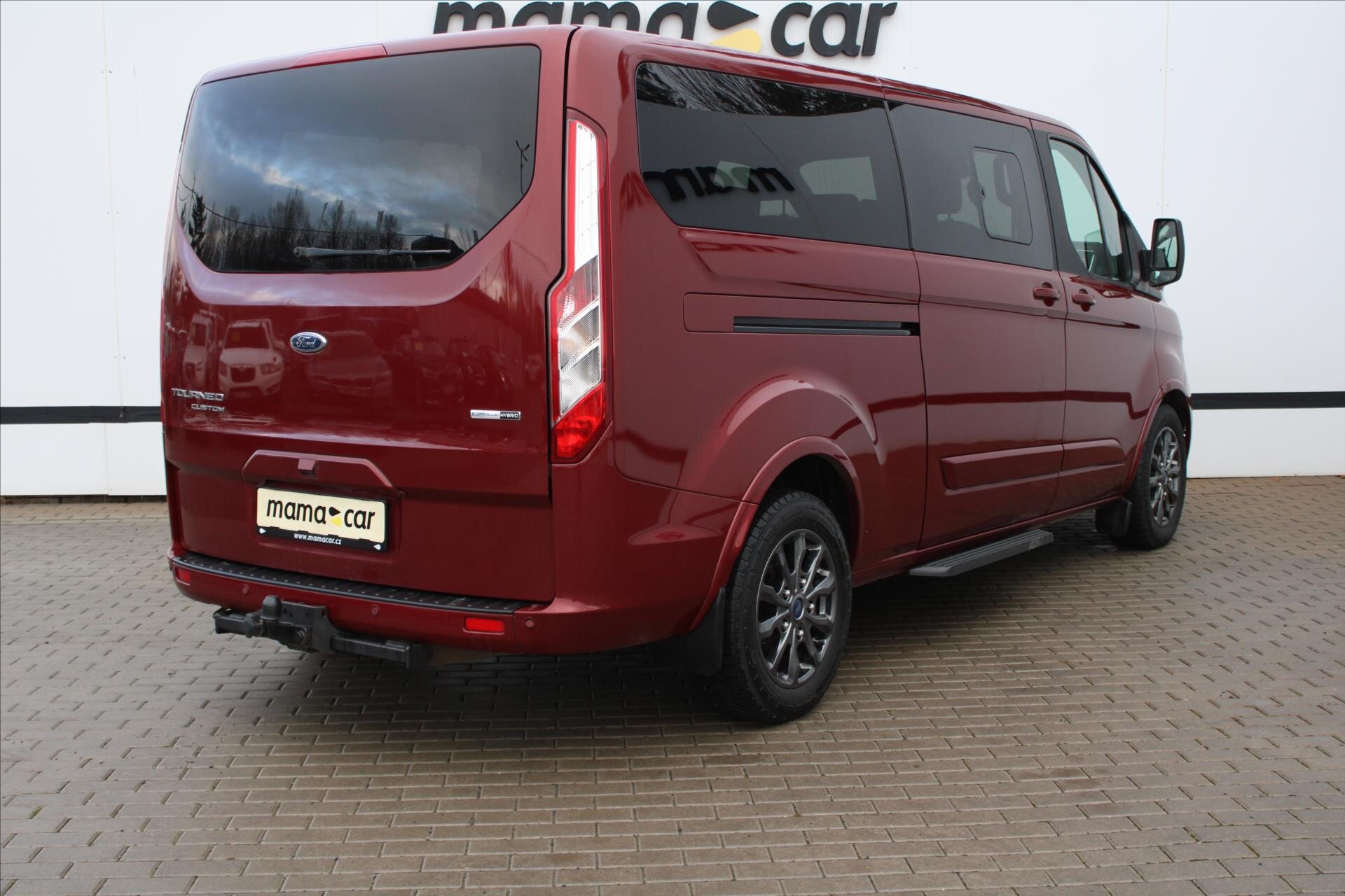 Ford Tourneo Custom MPV 2,0 l 136 kw