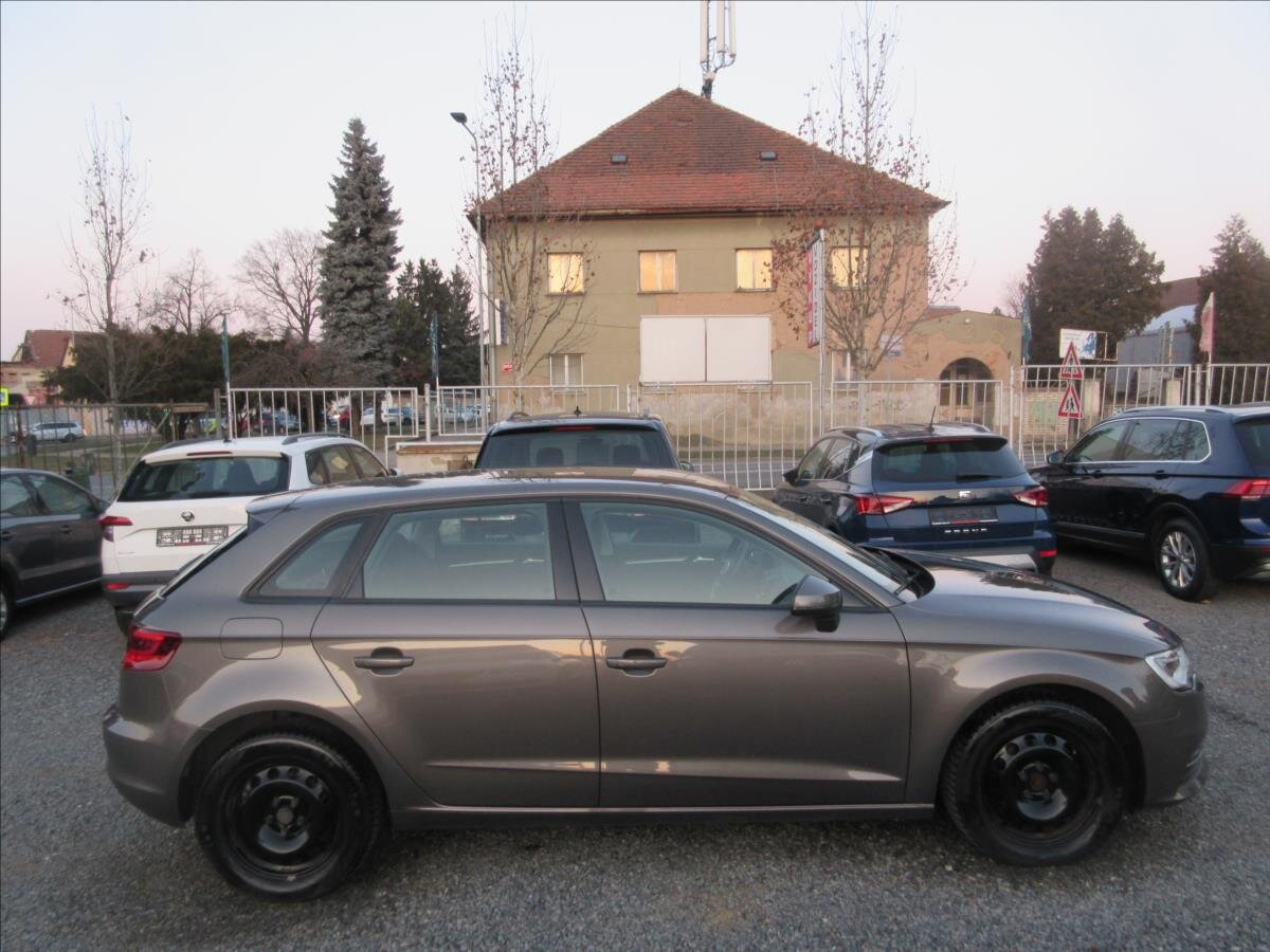 Audi A3 Hatchback 1,6 l 81 kw
