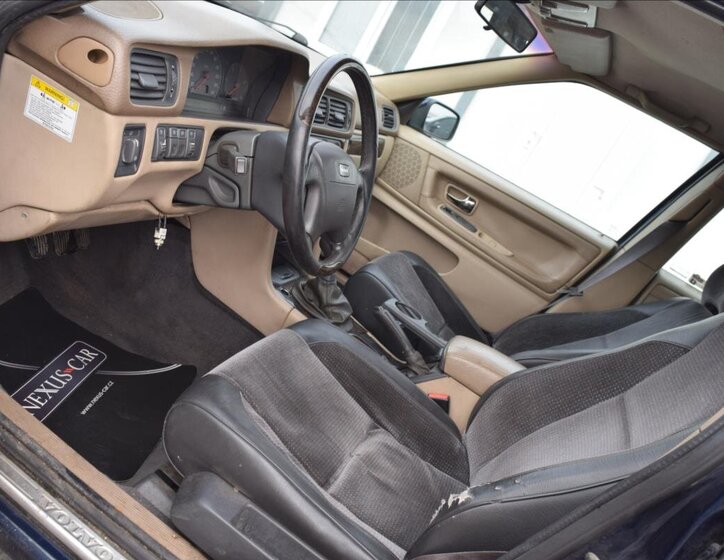 Volvo V70 Kombi 2,5 l 103 kw