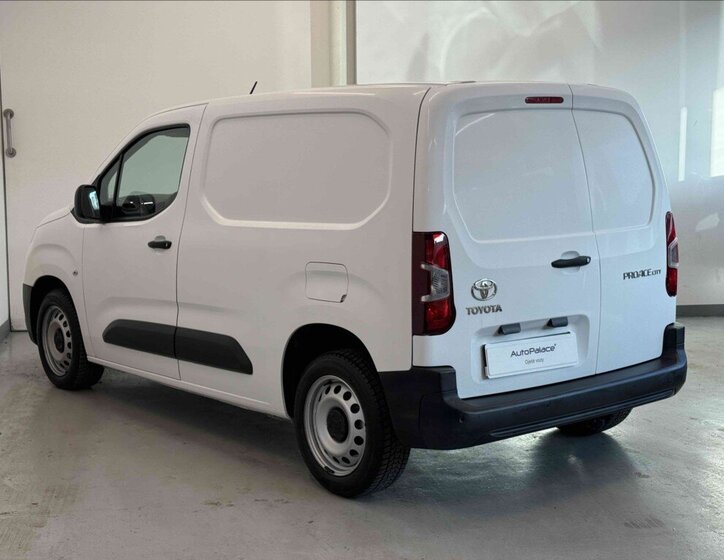 Toyota ProAce City VAN-Minibus 1,5 l 75 kw