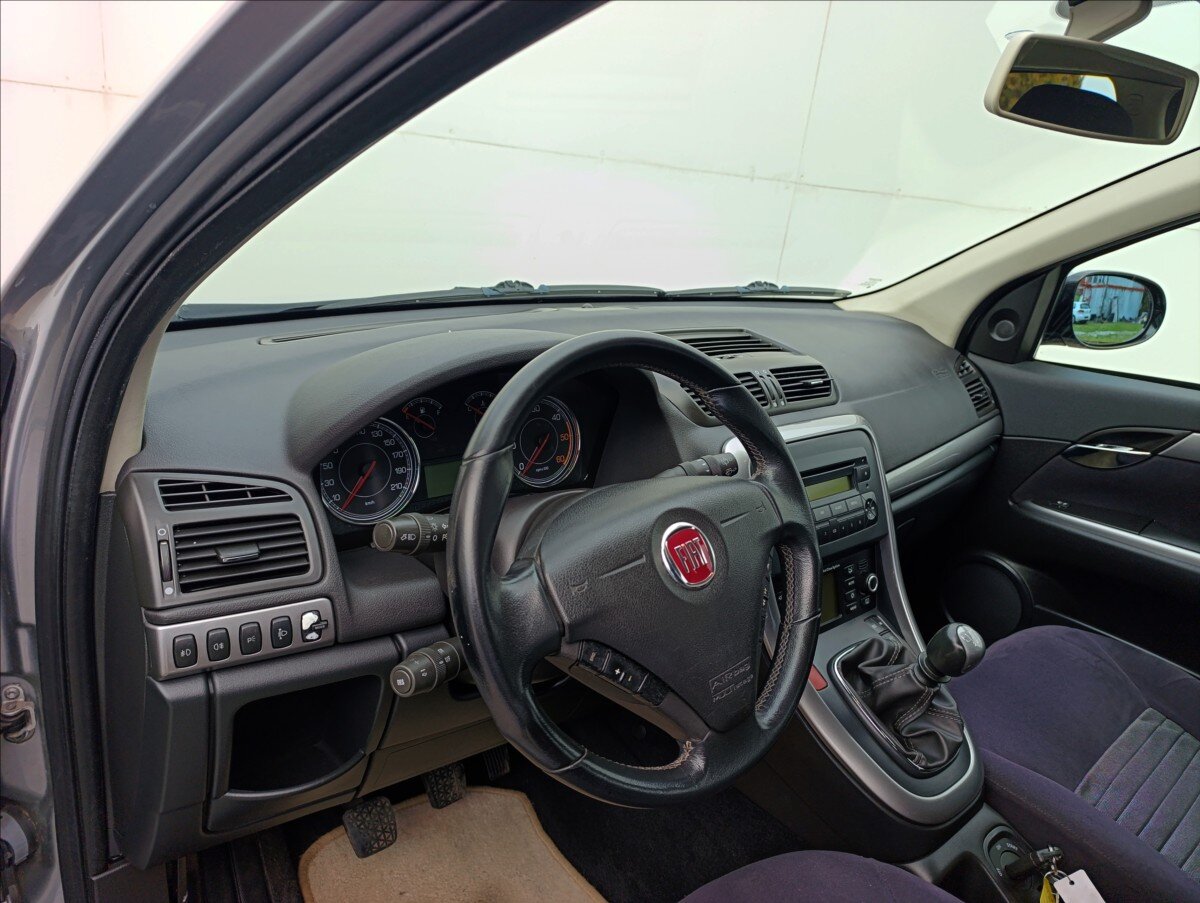 Fiat Croma Kombi 1,9 l 88 kw