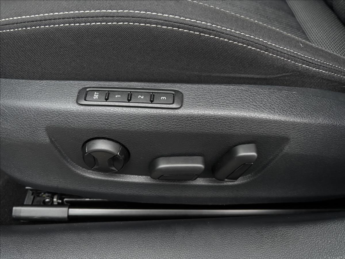 Škoda Superb Kombi 2,0 l 110 kw