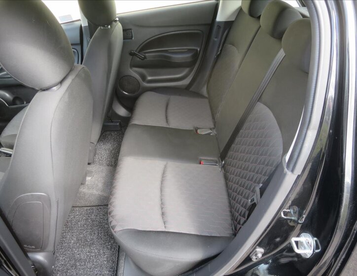 Mitsubishi Space Star Hatchback 1,2 l 52 kw