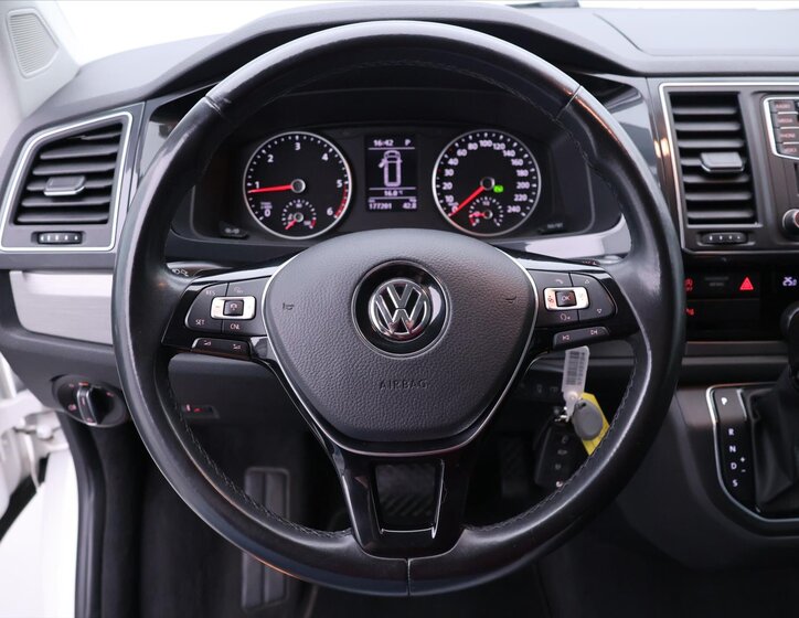 Volkswagen California 13