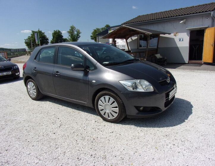 Toyota Auris 2