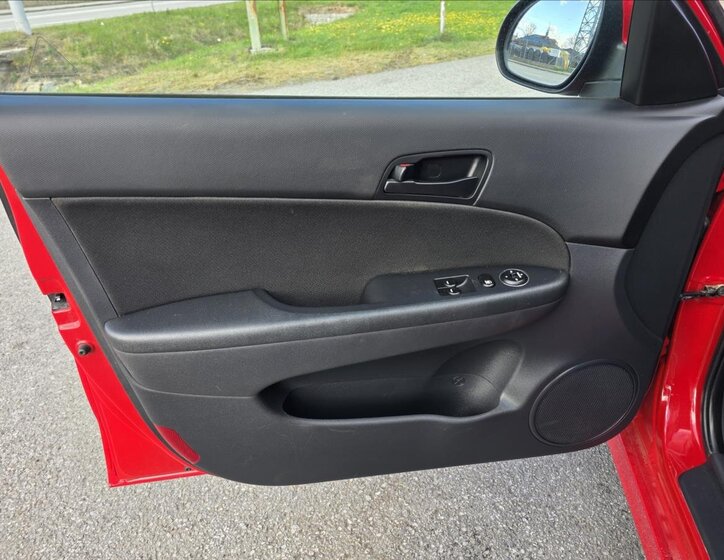 Hyundai i30 Hatchback 1,4 l 77 kw