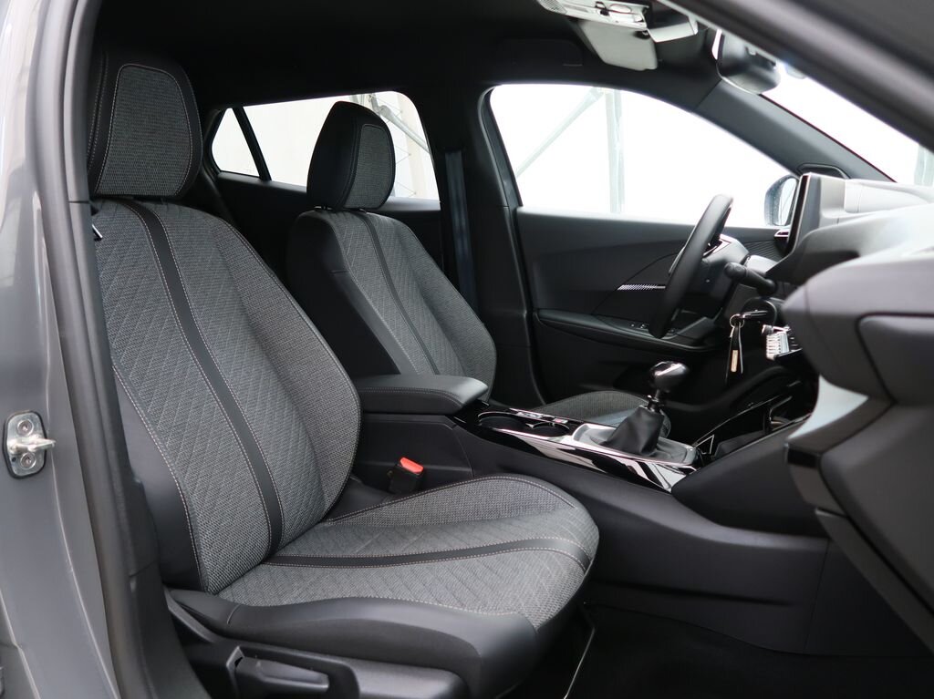 Peugeot 2008 SUV / Terénní 1,2 l 74 kw