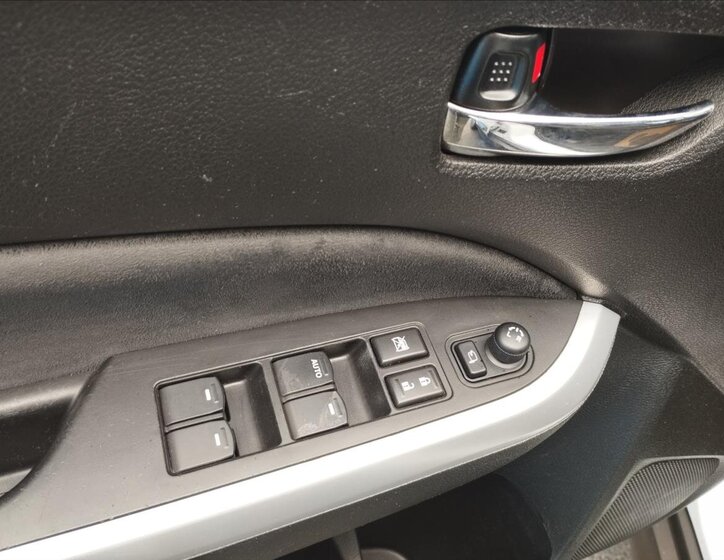 Suzuki Vitara SUV / Terénní 1,6 l 88 kw