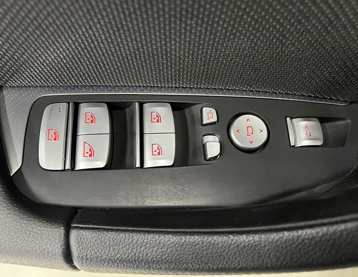 BMW X3 SUV / Terénní 3,0 l 195 kw