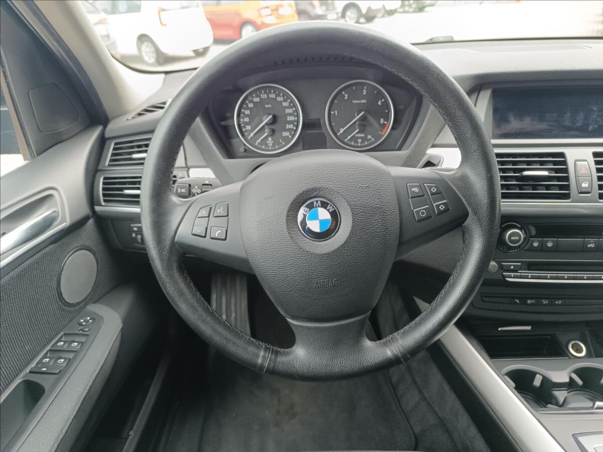 BMW X5 SUV / Terénní 3,0 l 180 kw