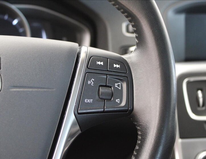 Volvo V60 Kombi 2,0 l 110 kw