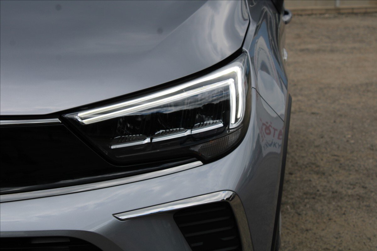 Opel Crossland SUV / Terénní 1,2 l 96 kw