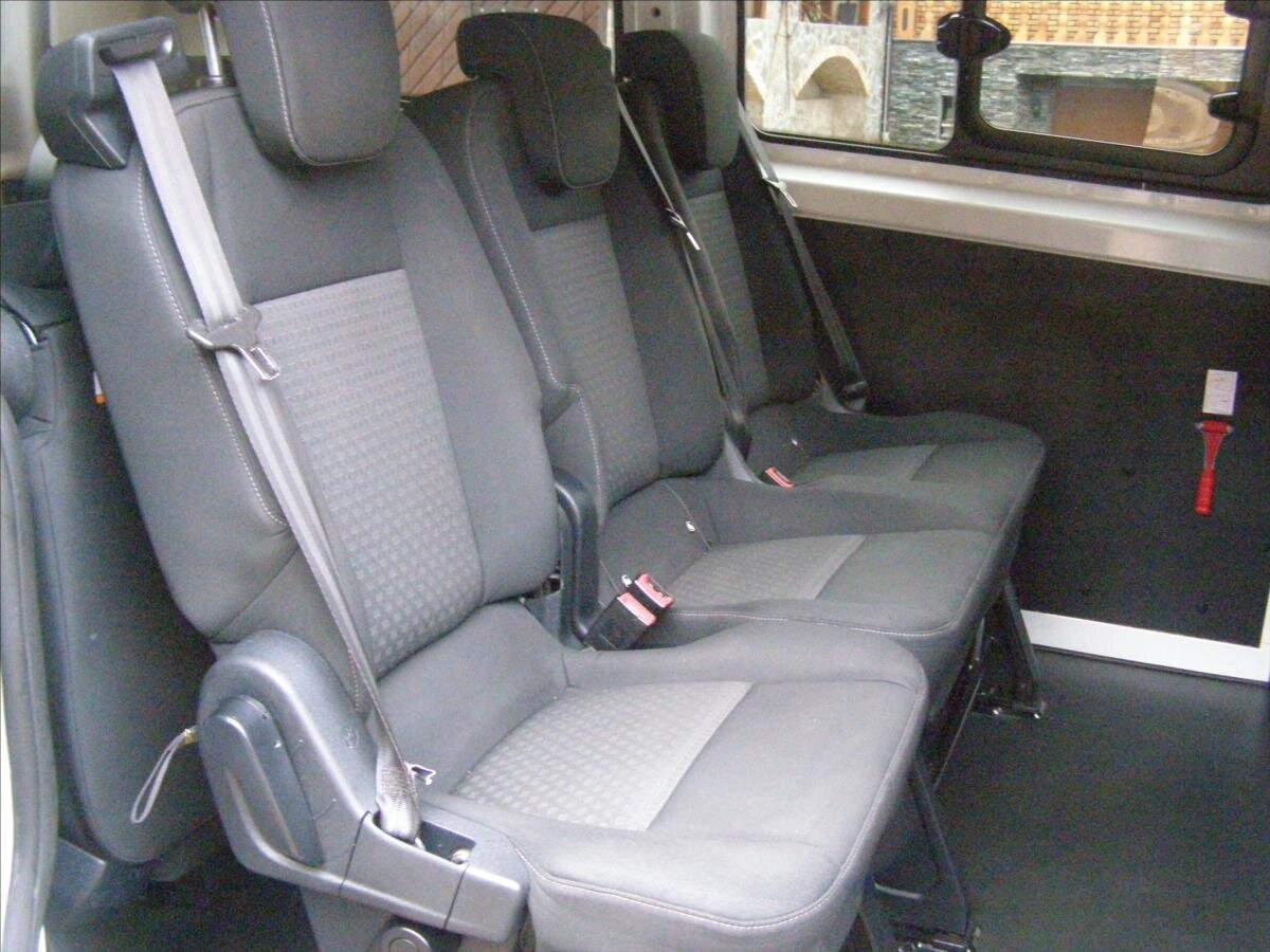 Ford Transit Custom Kombi 2,0 l 77 kw