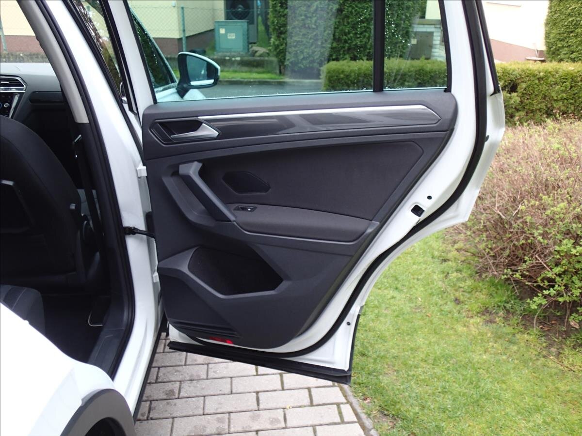 Volkswagen Tiguan SUV / Terénní 2,0 l 110 kw