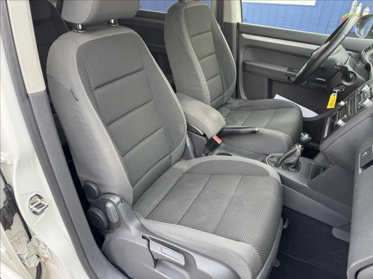 Volkswagen Touran MPV 1,6 l 77 kw