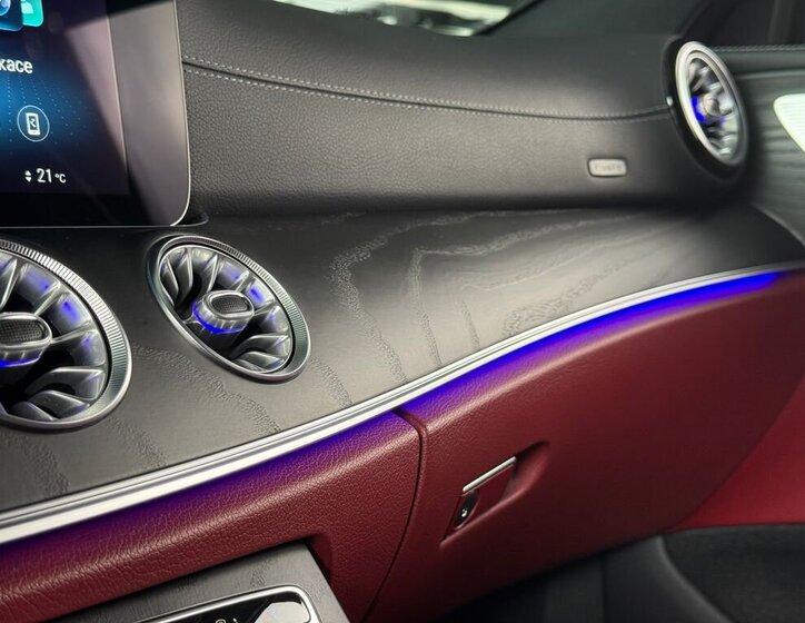 Mercedes-Benz CLS Sedan / Limuzína 2,0 l 195 kw