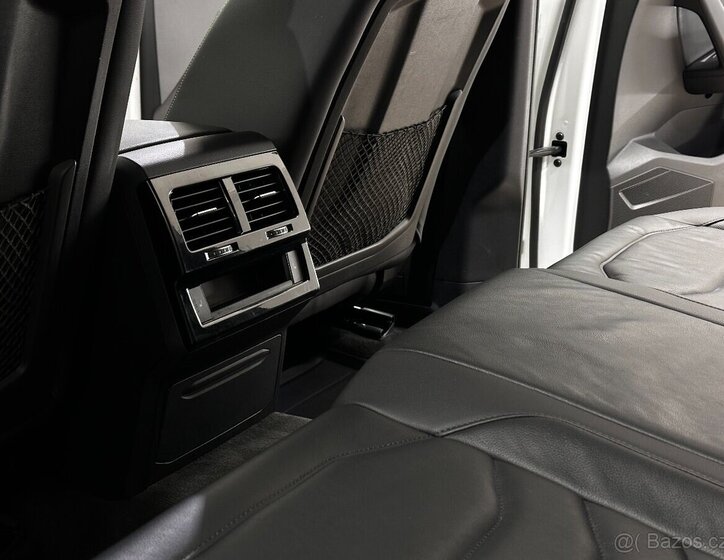 Volkswagen Touareg SUV 3,0 l 210 kw