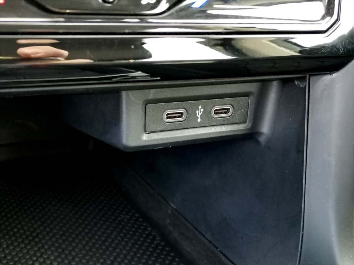 Volkswagen T-Cross Hatchback 999,0 81 kw