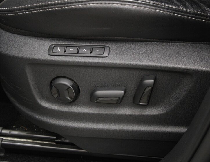 Škoda Kodiaq SUV / Terénní 1,5 l 110 kw