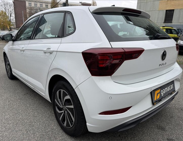 Volkswagen Polo Hatchback 999,0 70 kw