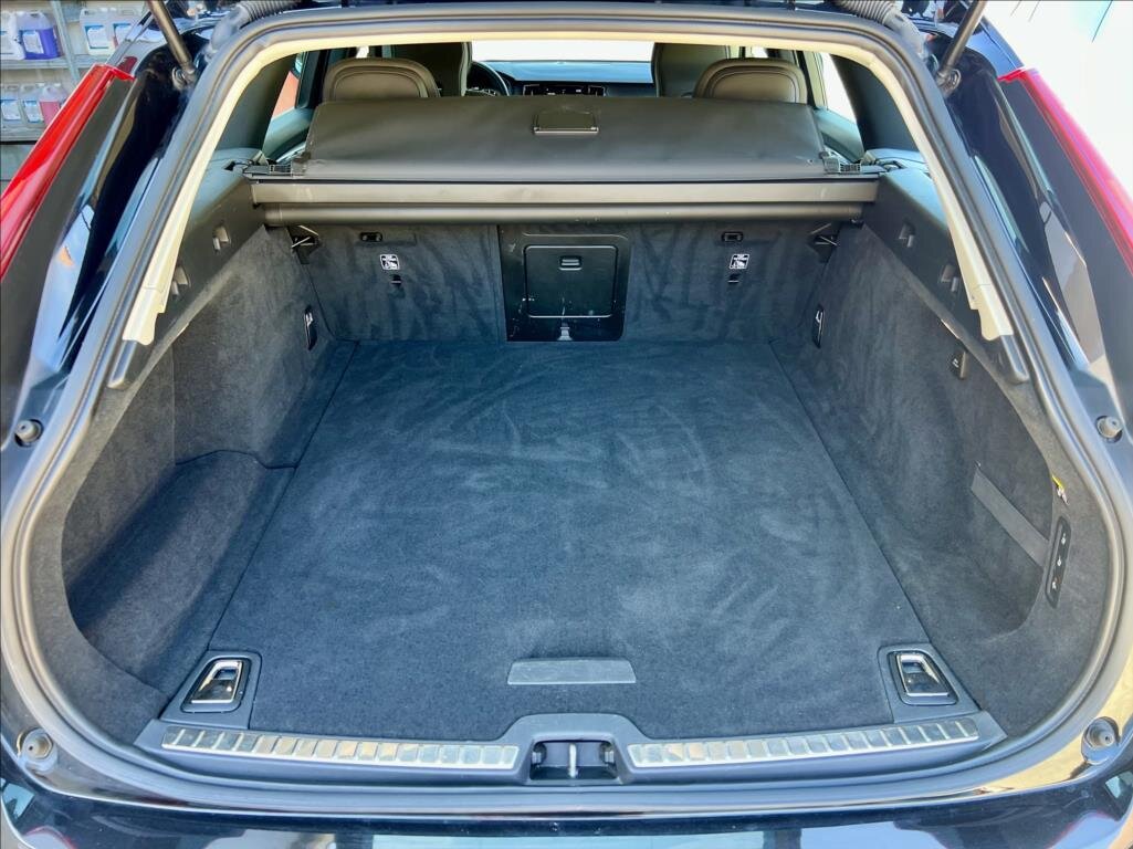 Volvo V90 Kombi 2,0 l 140 kw