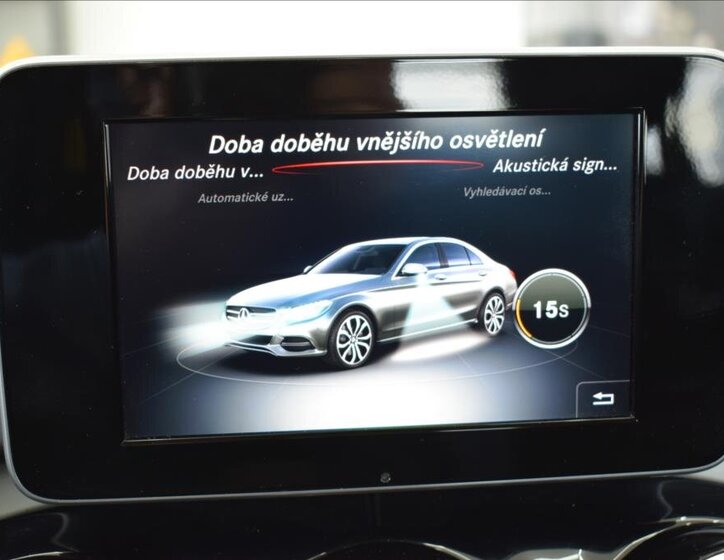 Mercedes-Benz Třídy C Sedan / Limuzína 2,1 l 125 kw