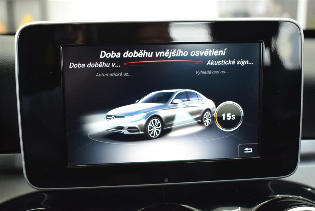 Mercedes-Benz Třídy C Sedan / Limuzína 2,1 l 125 kw