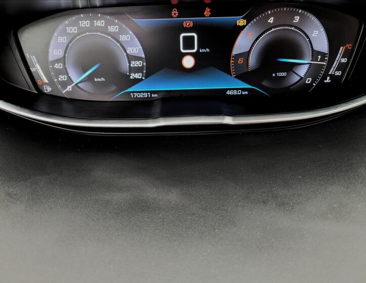 Peugeot 3008 SUV / Terénní 1,5 l 96 kw