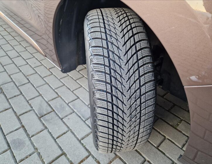 Peugeot Traveller MPV 2,0 l 130 kw